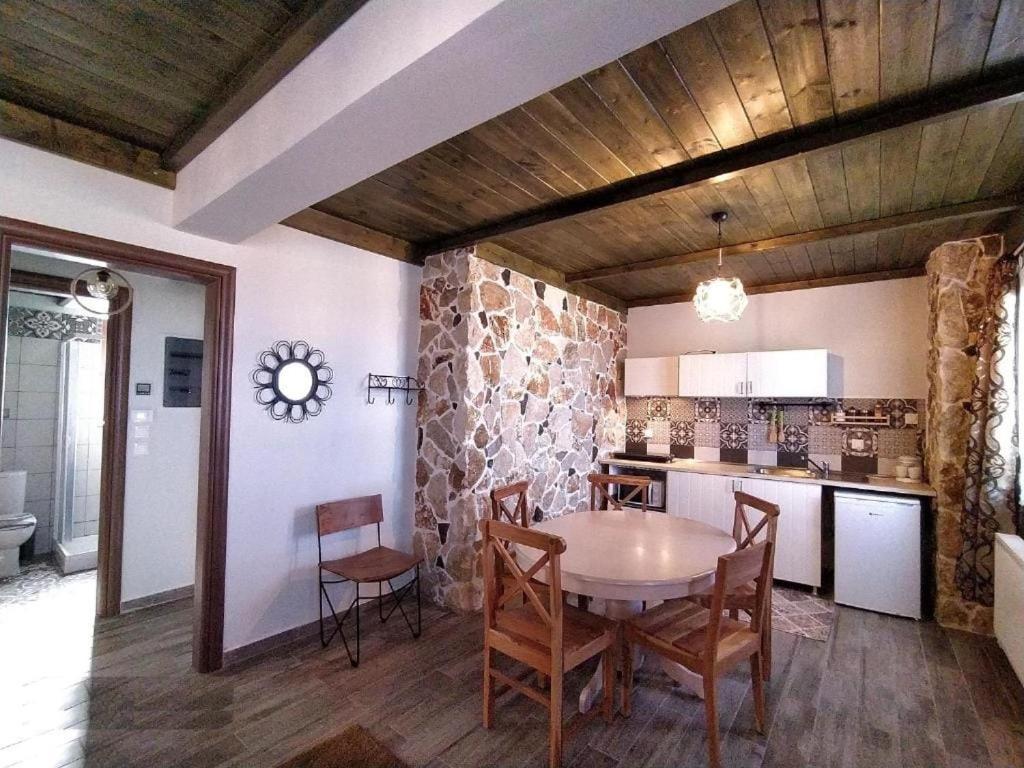 ÉmbonasRustic House公寓 外观 照片