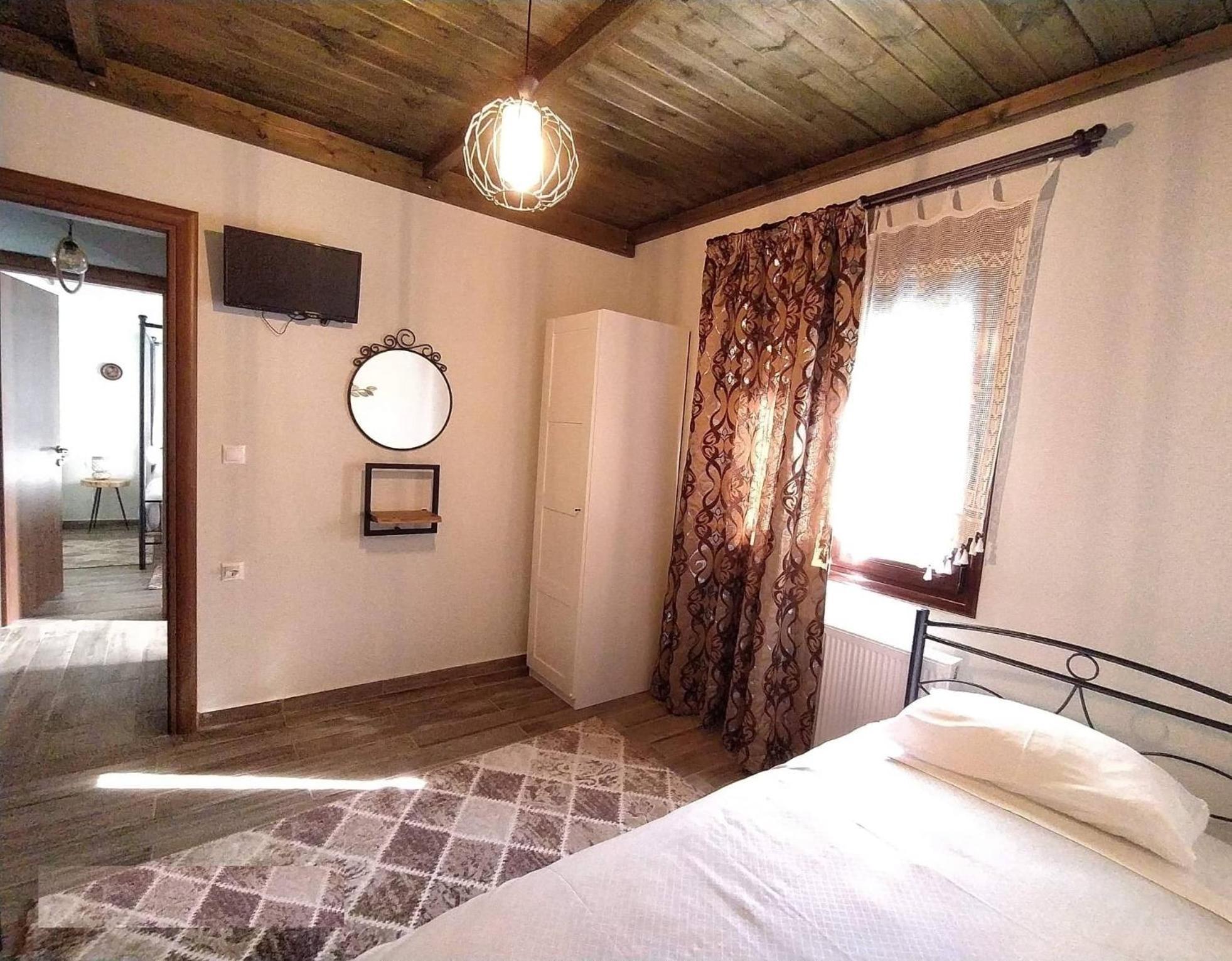 ÉmbonasRustic House公寓 外观 照片